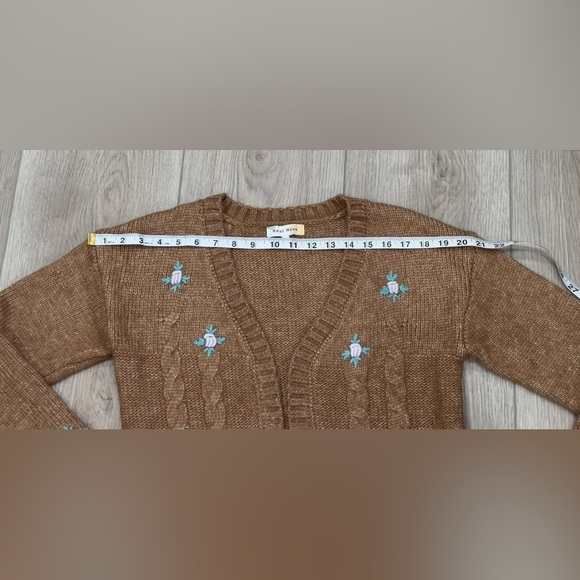 Hazel Moon. Brown Cable Knit Cardigan Sweater - Picture 7 of 10